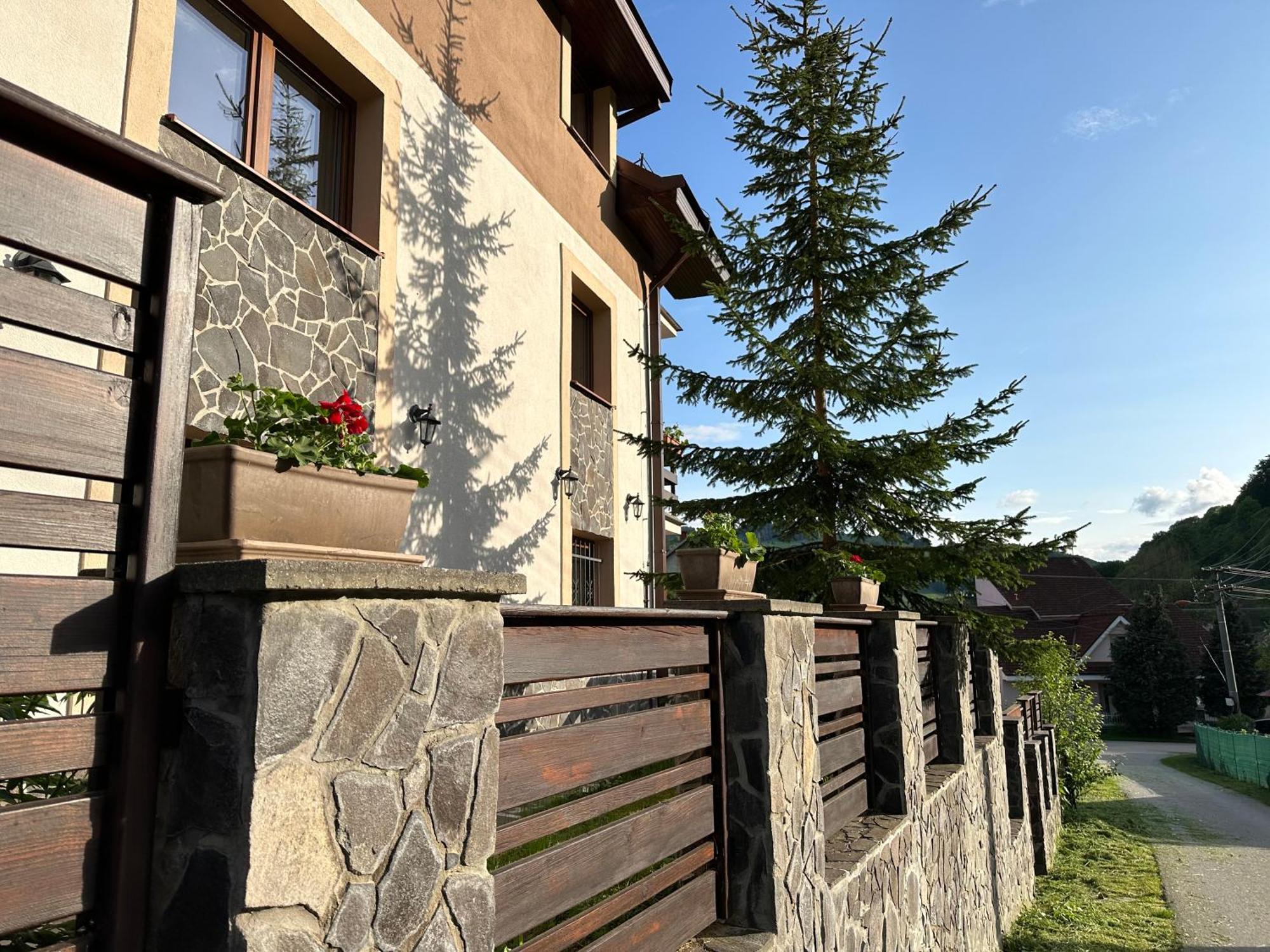 Holiday Home Skalka Mýto pod Ďumbierom Esterno foto