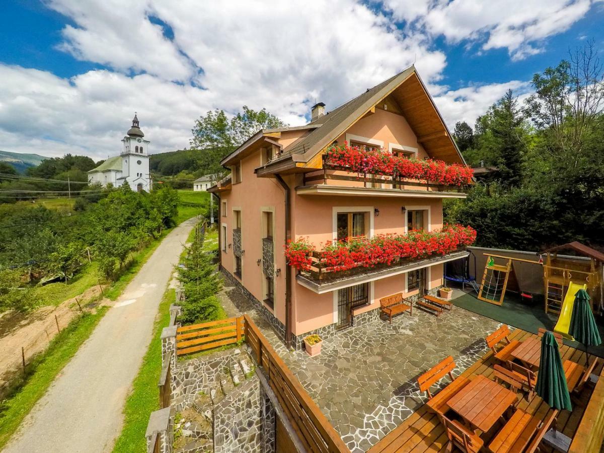 Holiday Home Skalka Mýto pod Ďumbierom Esterno foto